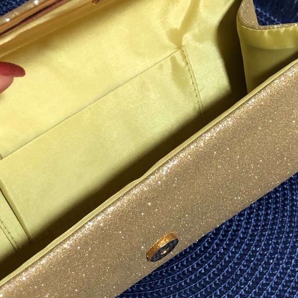 Shining Envelope Clutch Purse for Evenings and Weddings - Picture 5 of 5